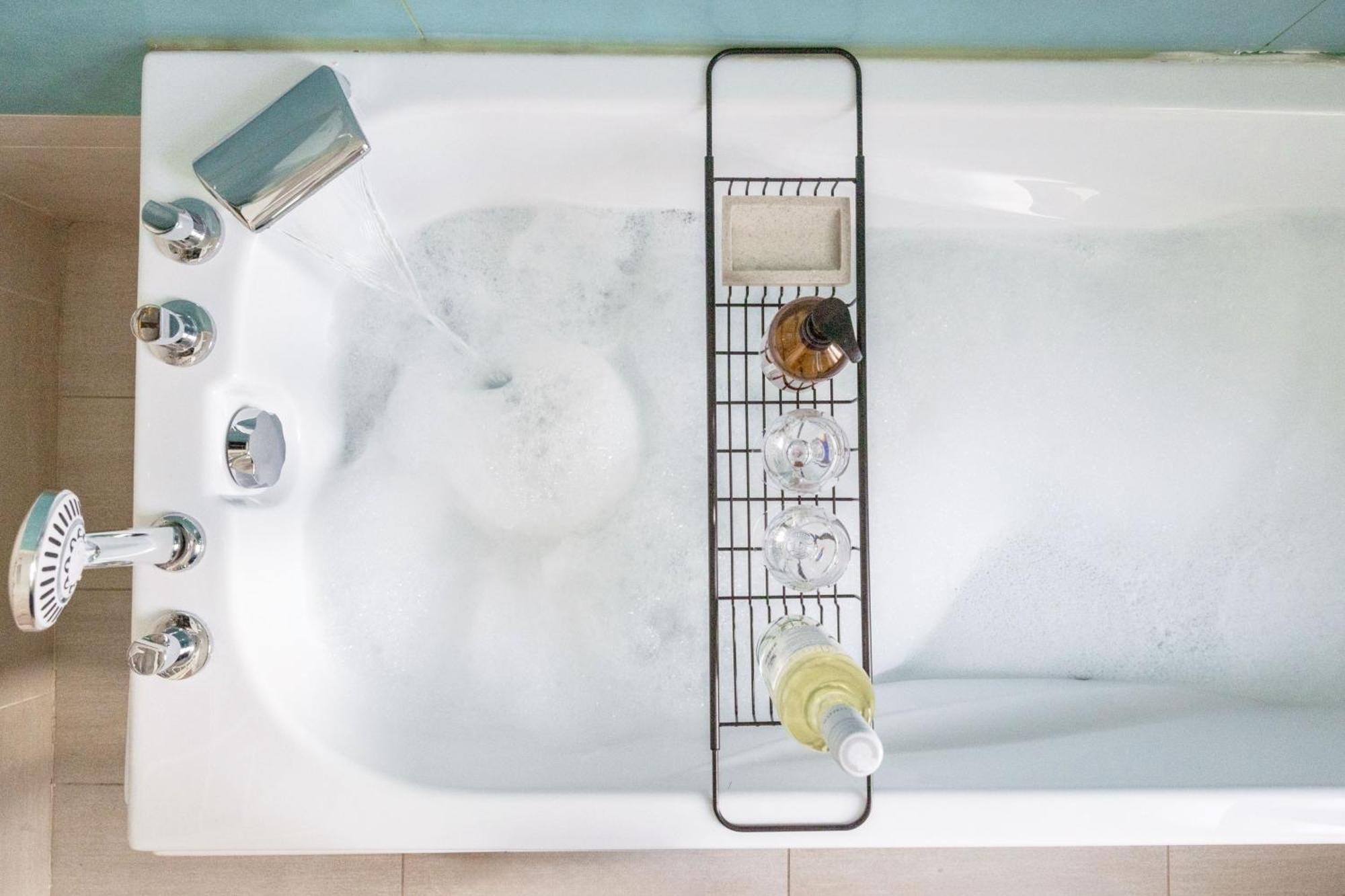 Wellness Retreat With Sauna & Jacuzzi - 1 Min To Opera Budapest Ngoại thất bức ảnh